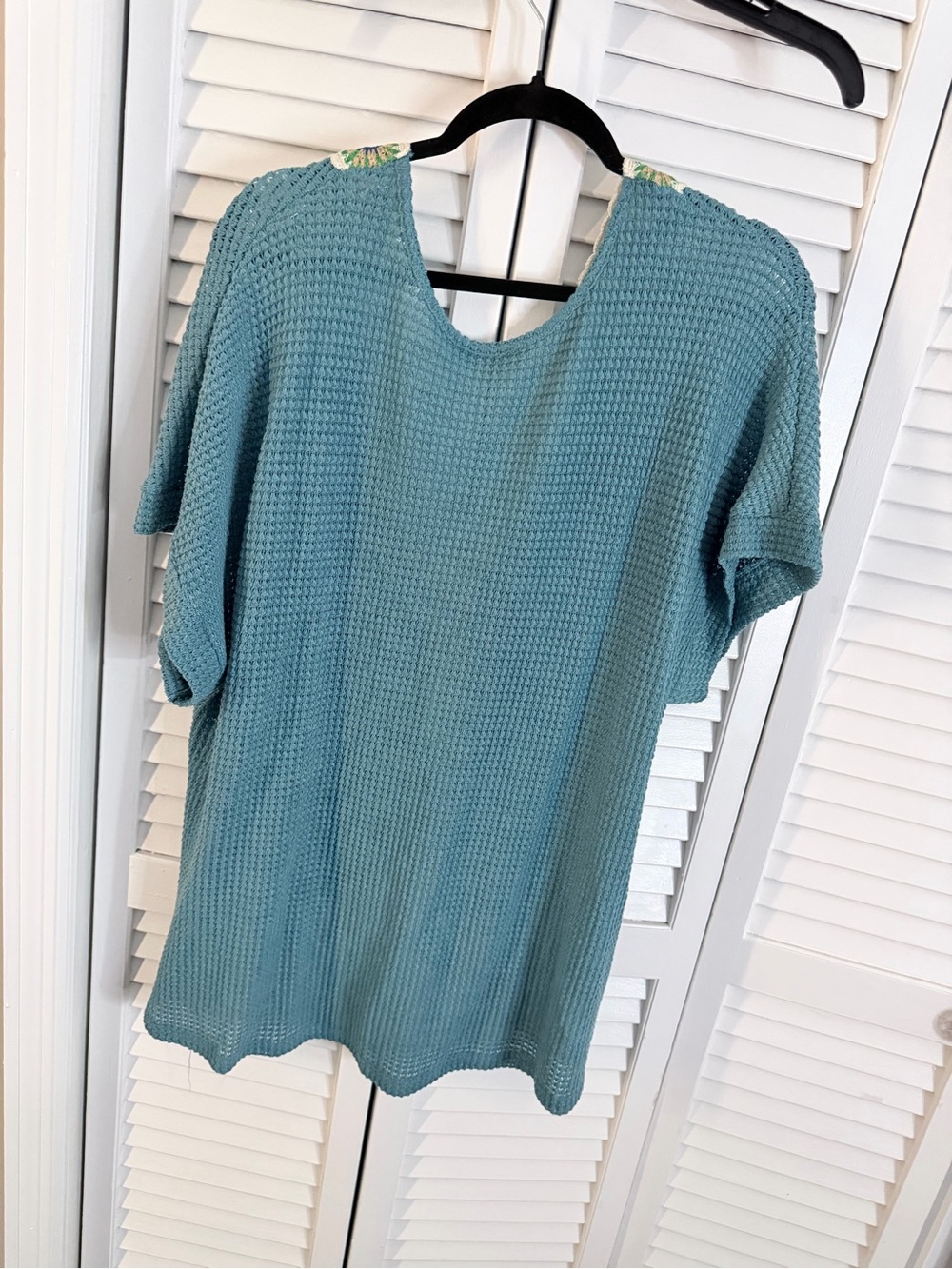 Textured Short Sleeve Waffle Knit Top in Teal